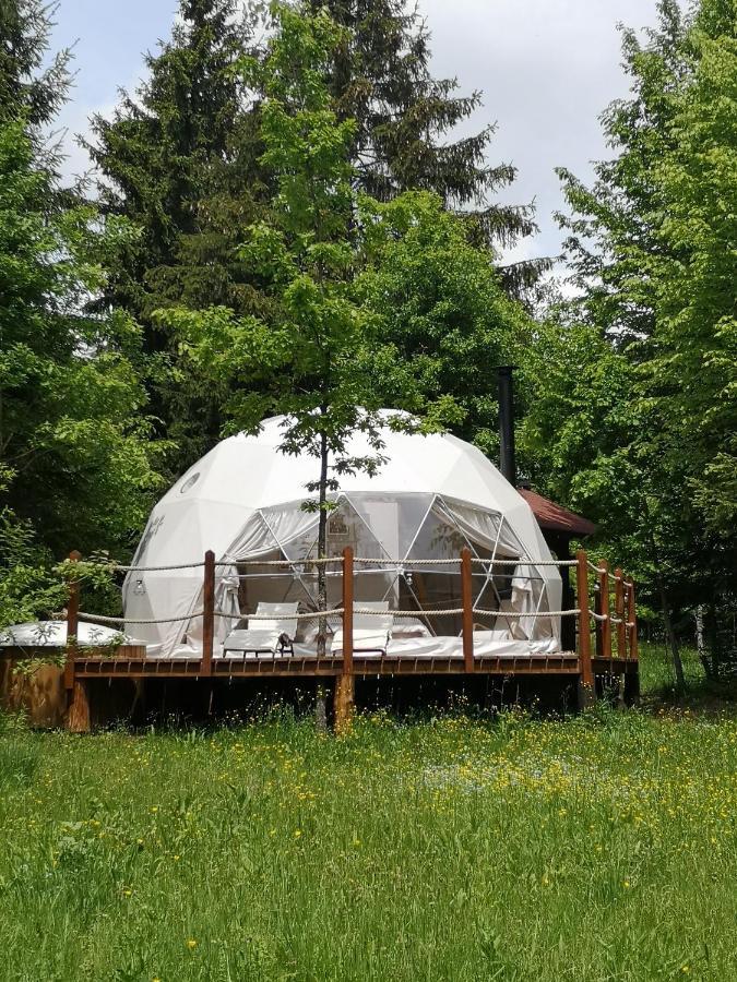 Medve Dome - Luxury Camping In The Middle Of Nature Hotel Vlahita Exterior photo